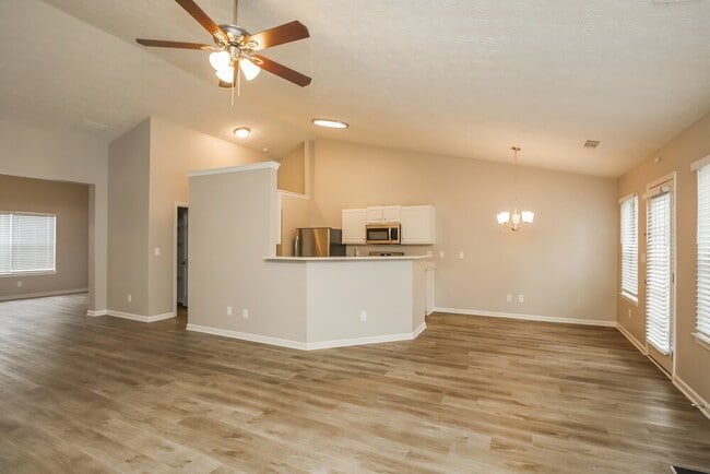 Photo - 765 Baskins Cir