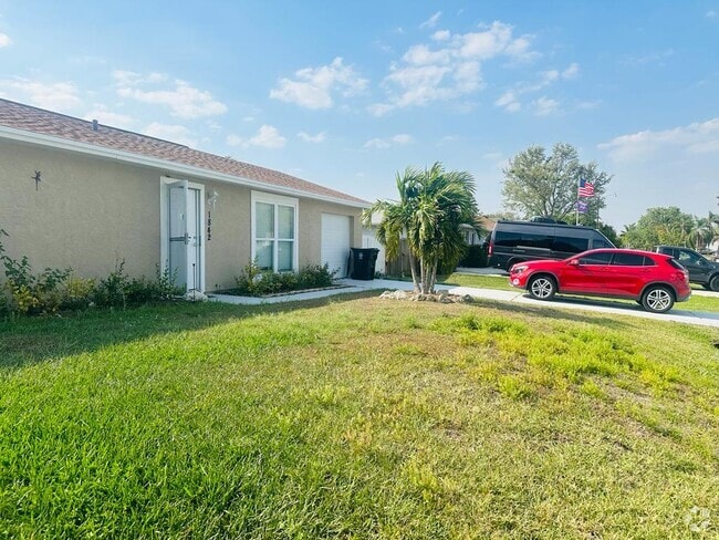 Building Photo - 1842 SW Morelia Ln Rental