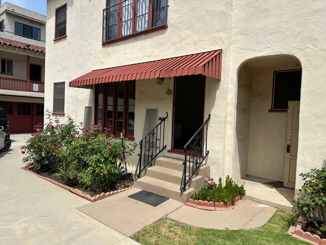 Photo - 1859 Kelton Ave Unit 1861.5