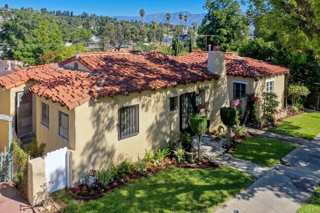 Alhambra Cottages