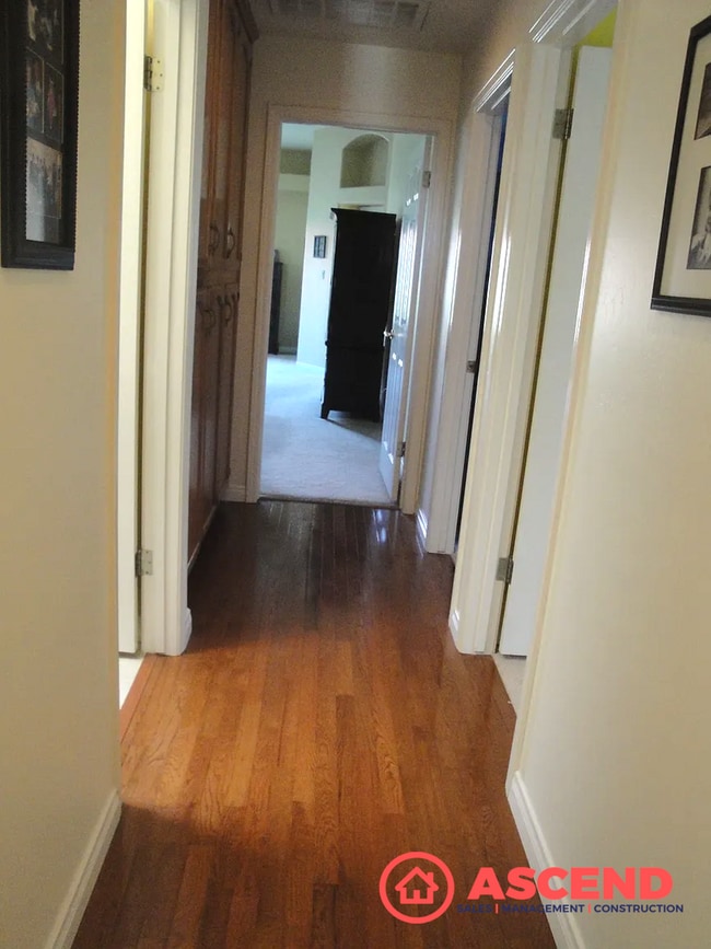 Photo - Spacious 4 Bed / 2 Bath Home in HOA Community with Gardening Included