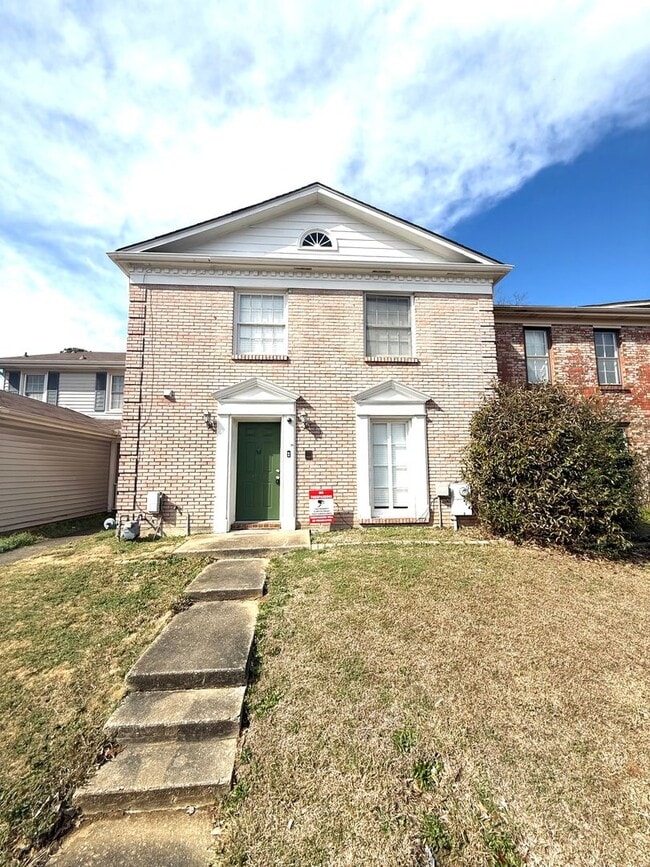 Building Photo - **3 Bed 2.5 Bath located off Vaughn Road ** Call 334-366-9198 to schedule a self tour