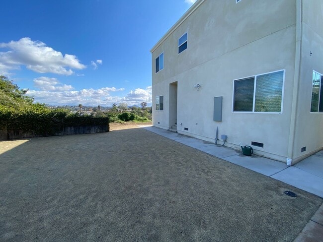 Building Photo - New Build (2022)!! 4BD/2BA, Great Views!! Rental