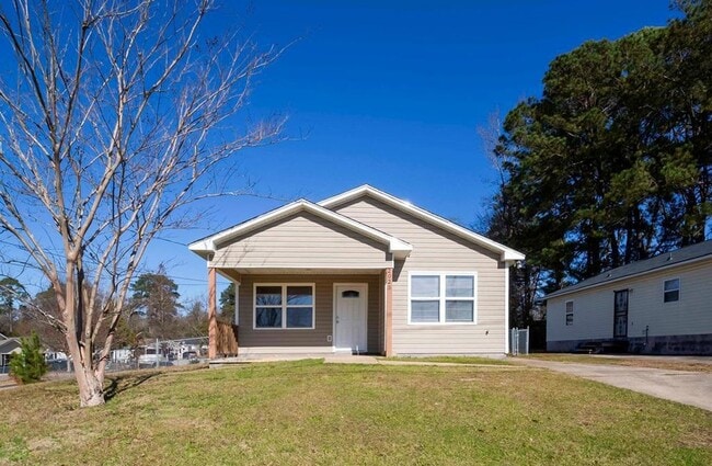 Photo - 2025 Shepherd Dr