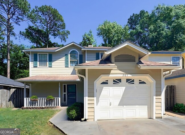 Photo - 201 Millers Trace Dr