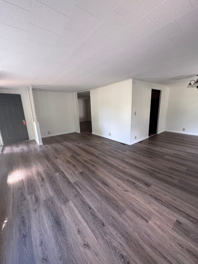 Photo - 2300 Sun Valley Cir