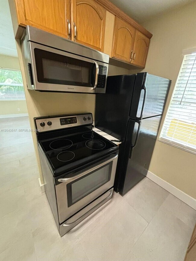 Photo - 2301 NE 6th Ave Unidad 204