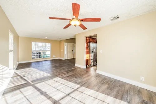 Photo - 215442 Middletown Dr