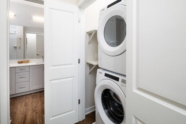 New West Phase - In-unit full-size washer and dryer