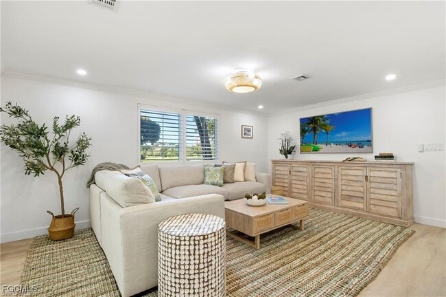 Photo - 503 Broad Ave S Unit 503