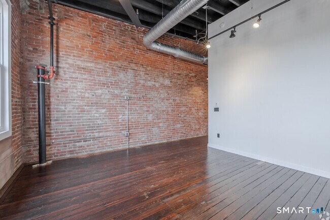 Photo - 424 Main St Unit J