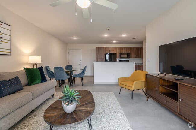 2BR, 2BA - 999SF - Living Room - Market Place at Liberty Crossing
