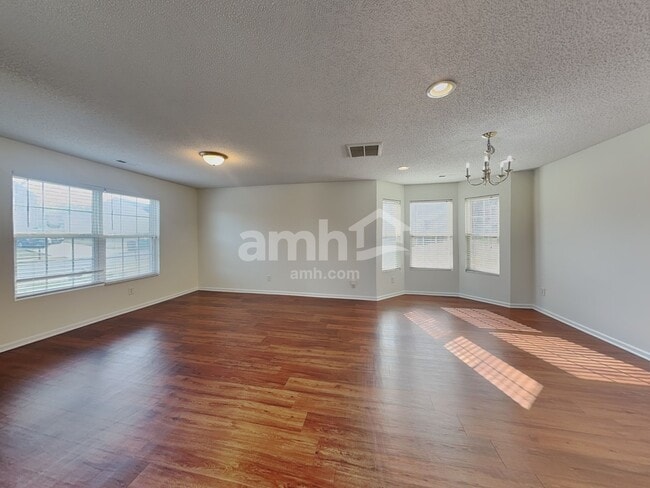 Photo - 2521 Highland Park Dr