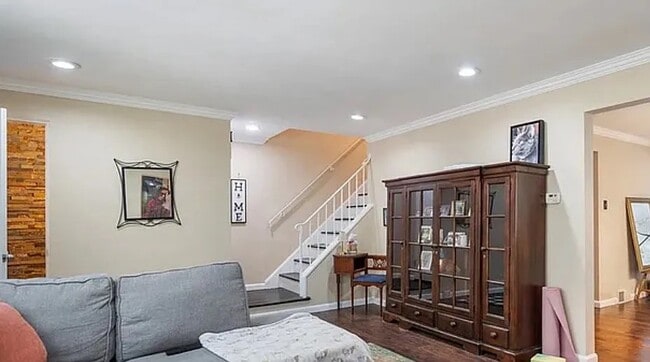 Photo - 220 Mount Lebanon Blvd