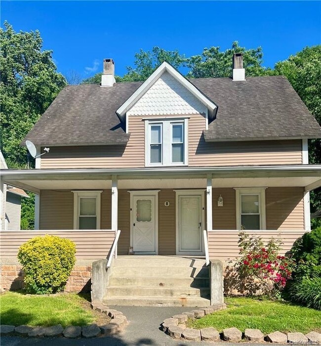 Building Photo - 8 Park Ave Unit B