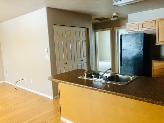 Photo - 225 Northgate Loop