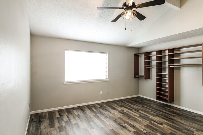 Photo - 2256 Gemini St