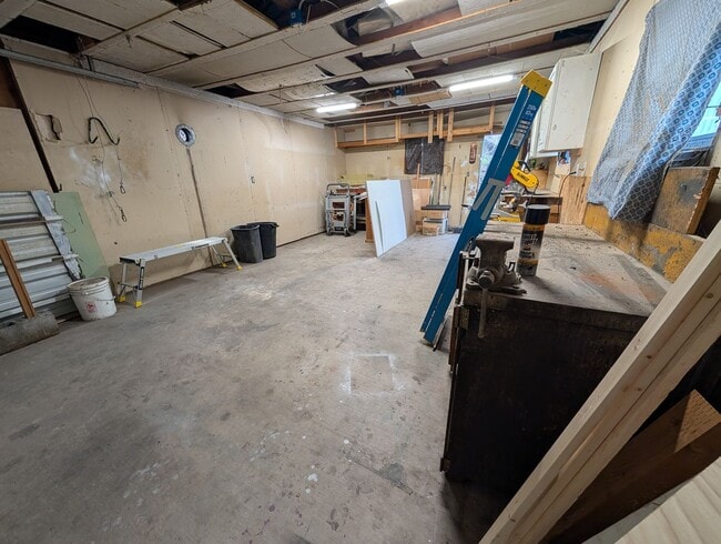 Photo - 2 Bedroom 1 Bath House with Detached Garage/Workshop