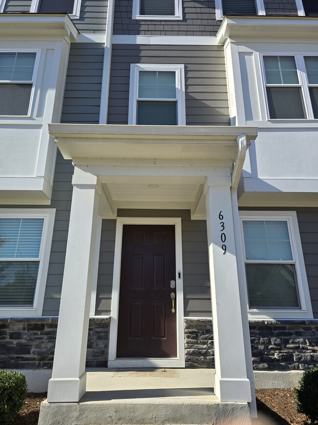 Photo - 6309 Truxton Ln