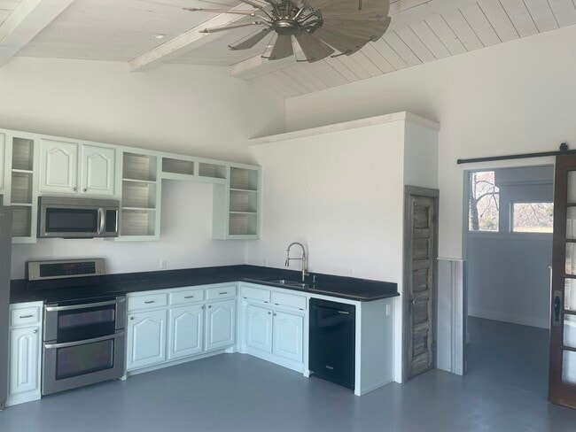 Photo - 459 Silver Ln