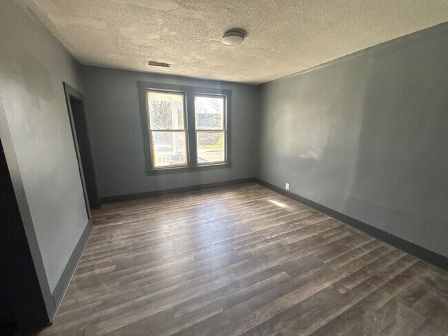 Photo - 1372 Orgill Ave