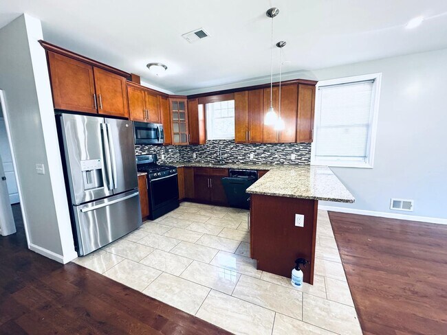 Photo - 69 Hutton St Unit 1