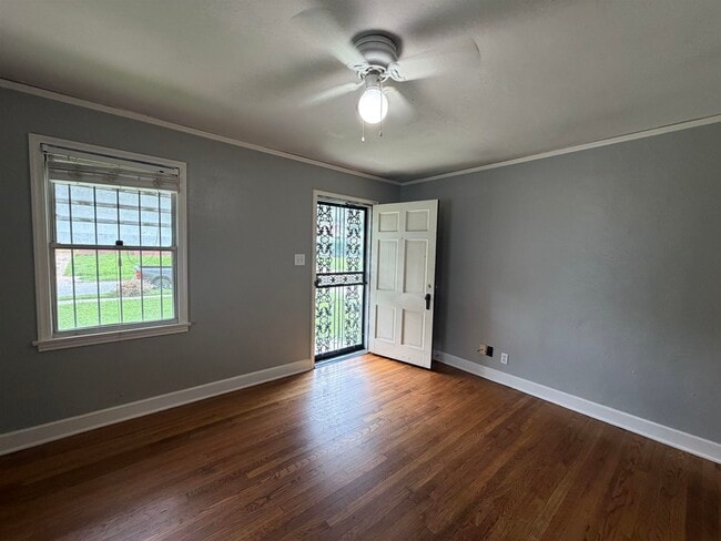 Photo - 3588 Marion Ave