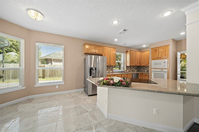 Photo - 22430 Water Edge Ln