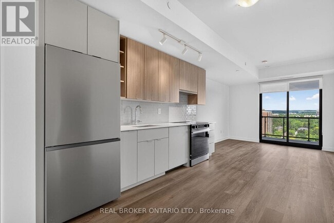 Photo - 2075 Lakeshore Rd. Unit 1411