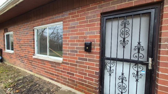 Building Photo - 1118 Crocus Dr