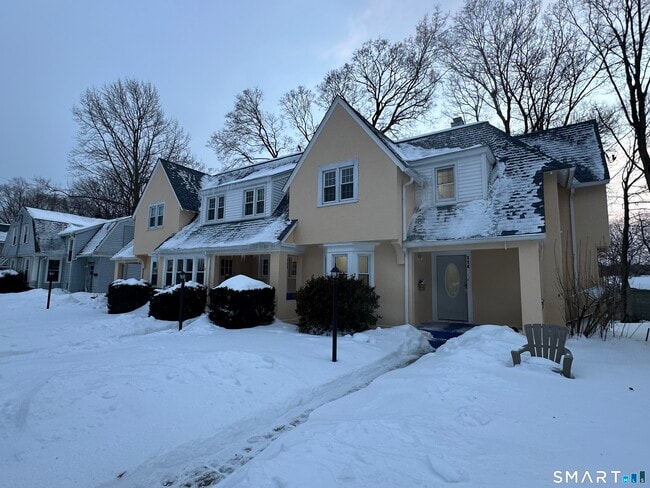 Photo - 112 Hawthorne Ave