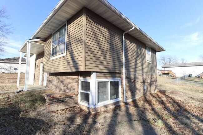 Photo - 1304 Essex Ct Unit Apt A