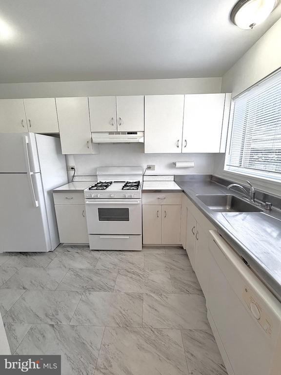 Photo - 10661 Weymouth St Unit 101