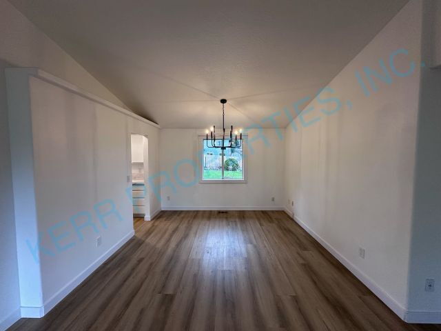 Photo - 231 SE 17th St