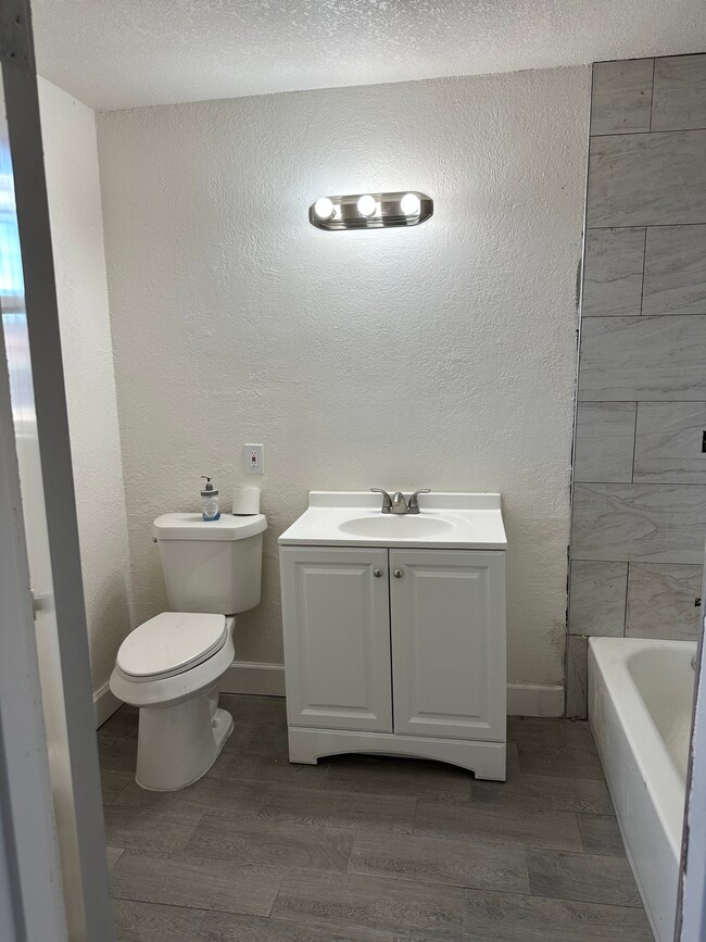 Photo - 23 W Eyman St