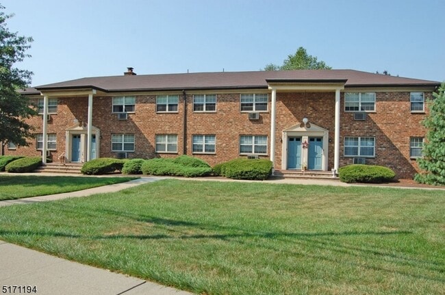 Building Photo - 19 Savage Rd Unit 1 Rental