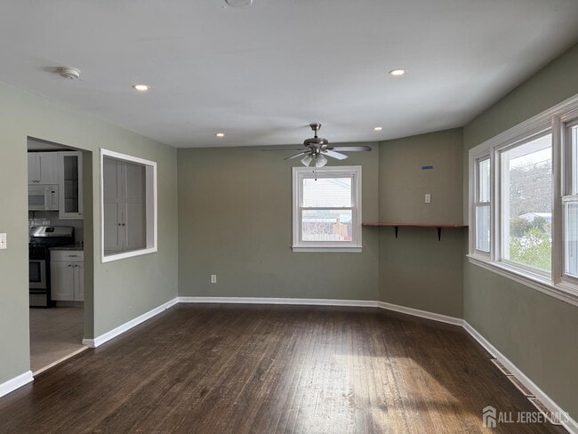 Photo - 114 Netherwood Ave