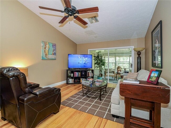 Photo - 1877 Sixty Oaks Ln