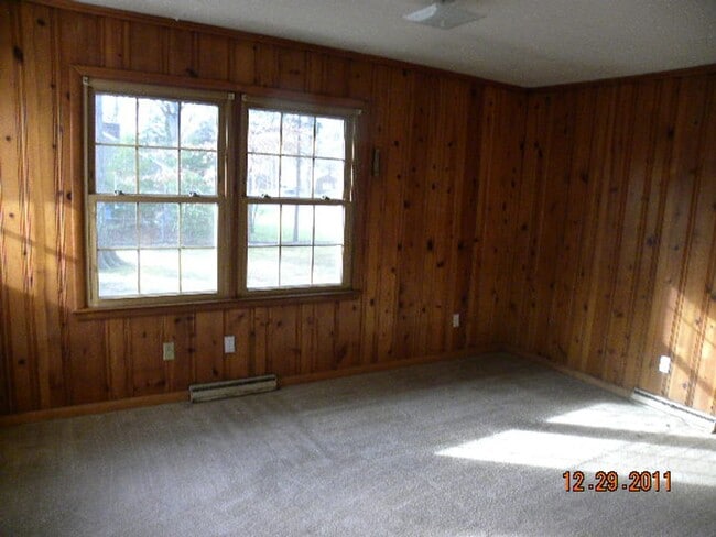 Photo - 198 Cornell Dr