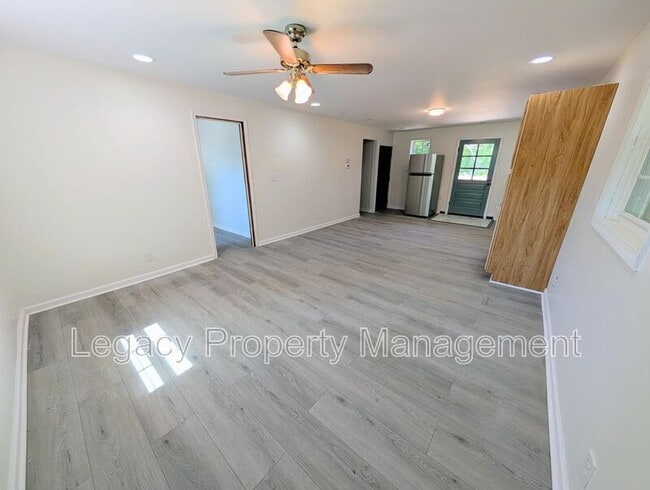 Photo - 4421 Kernersville Rd