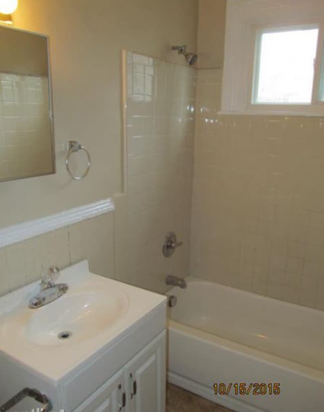 Building Photo - 920 E Shiawassee St Unit 1