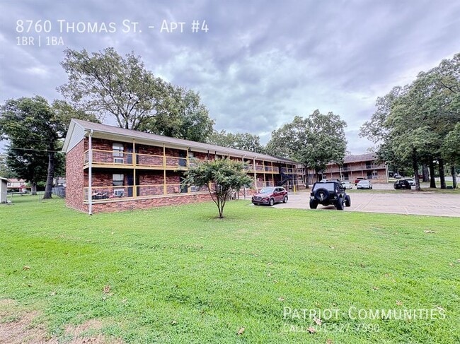 Building Photo - 8760 Thomas St Unit 4