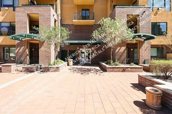 Photo - 17 W Vernon Ave Unidad 307