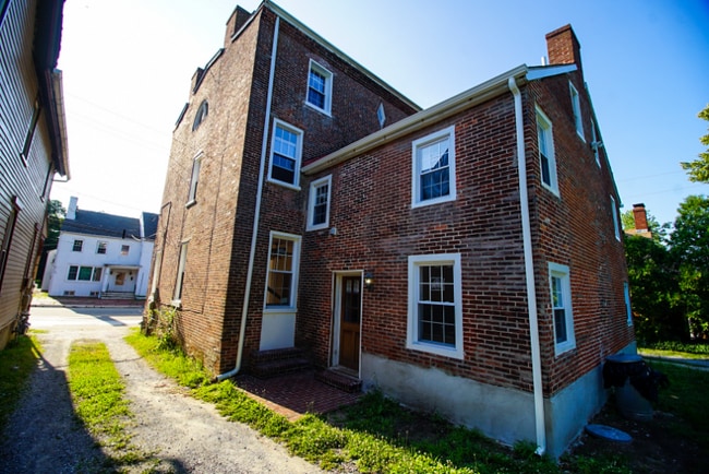 Photo - 32 Market St