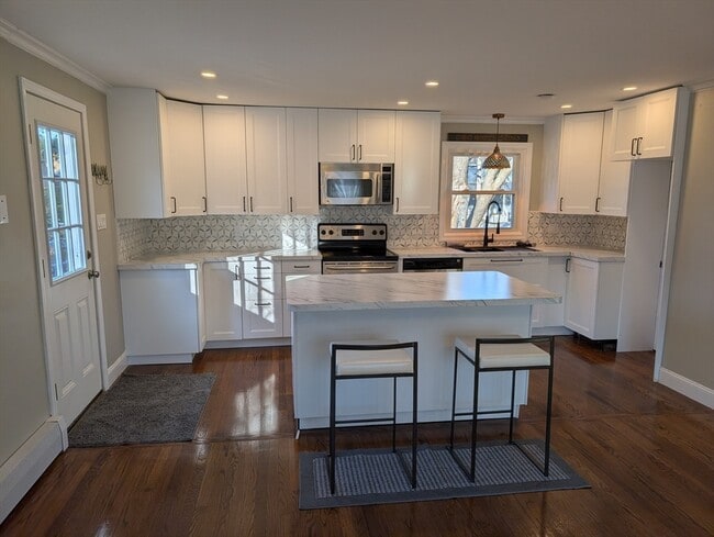 Photo - 8 Linda Circuit