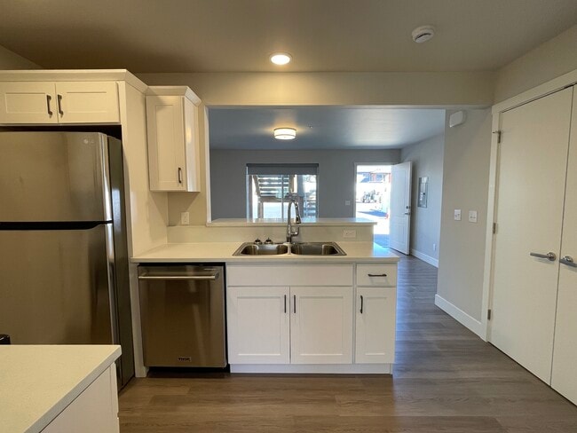 411 6th Street Northeast