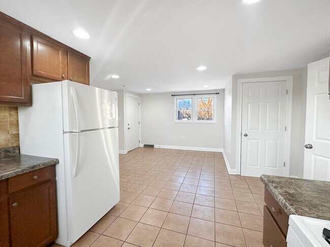 Photo - 3135 Chicago Rd