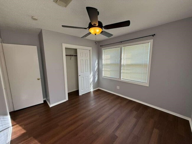 Building Photo - 3718 Penwood Way