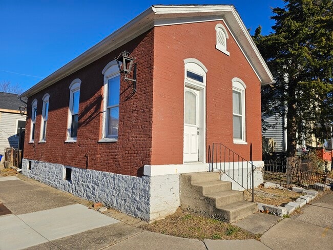 Building Photo - 403 Burns Ave Unit B Rental