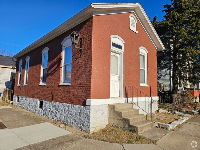 Building Photo - 403 Burns Ave Unit B Rental